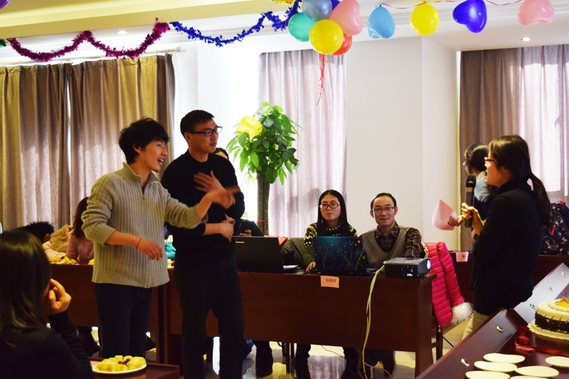 創(chuàng)想儀器 生日派對(duì) 創(chuàng)想儀器 生日派對(duì)