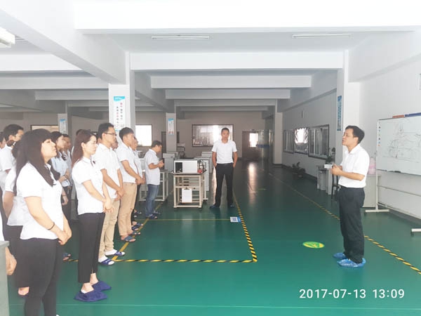創(chuàng)想儀器銷售總監(jiān)發(fā)表講話 創(chuàng)想儀器銷售總監(jiān)發(fā)表講話