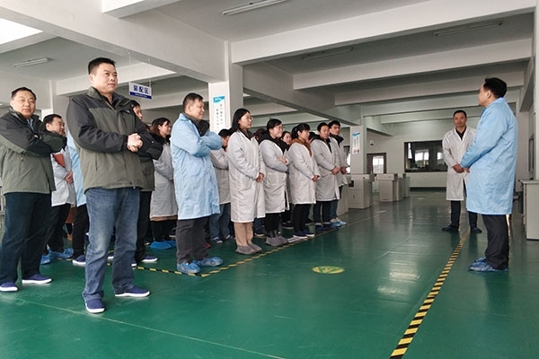 顧德安董事長(zhǎng) 顧德安董事長(zhǎng)