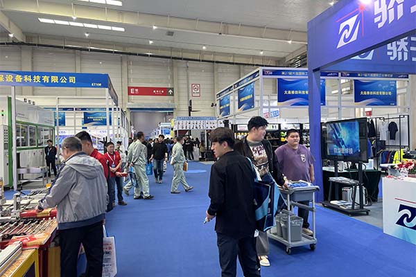 展會現(xiàn)場 展會現(xiàn)場